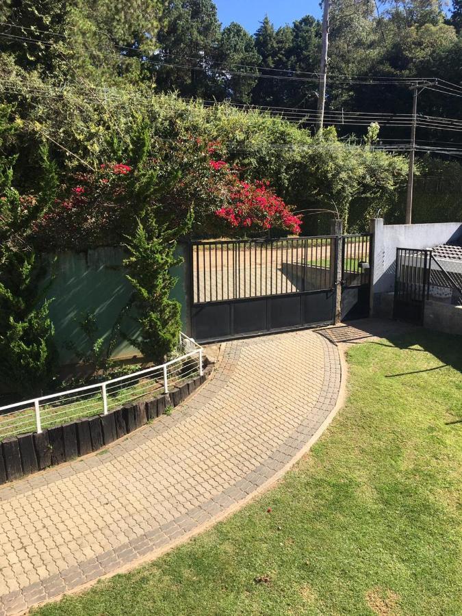 Excelente Casa, bairro nobre em Campos do Jordão Vila Exterior foto